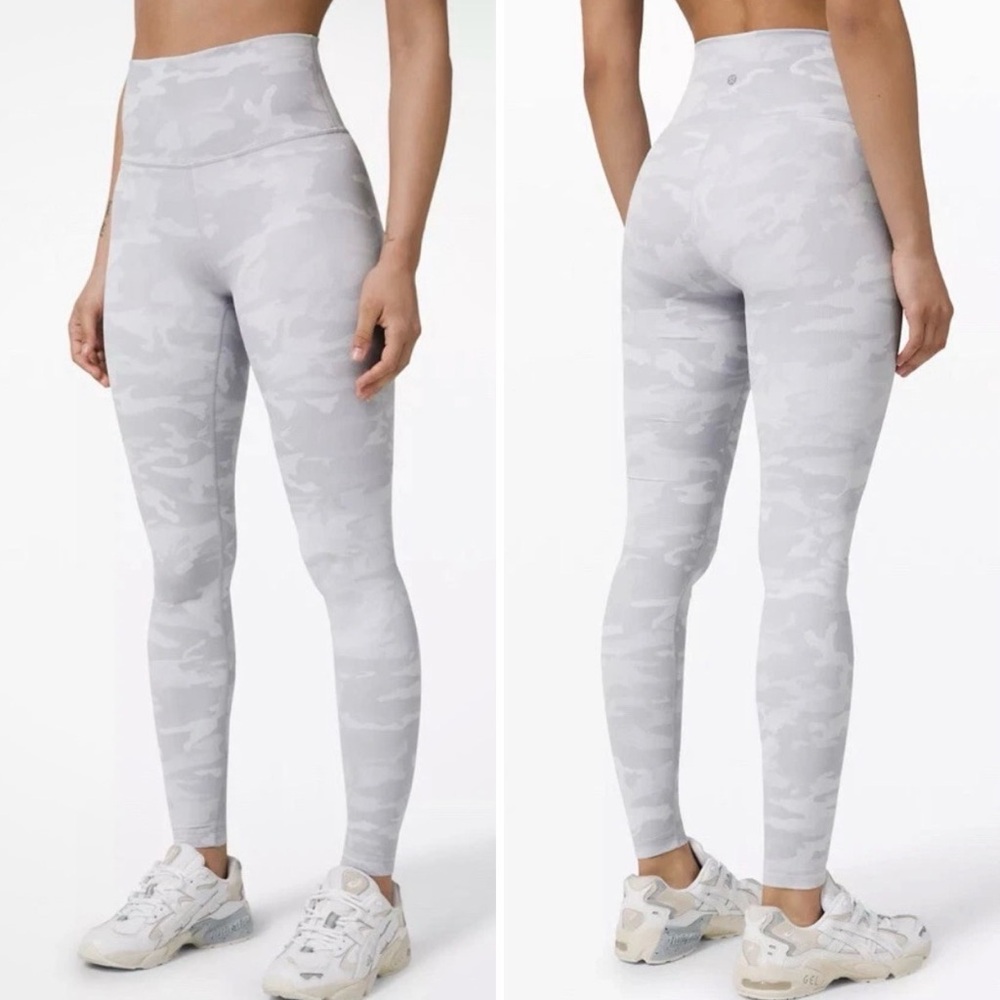 🚀Lululemon Athletica Light Gray Camo Leggings size 4 GUC